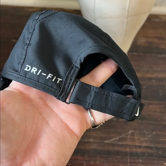 Nike Featherlight Dri-Fit Hat - Picture 3 of 3